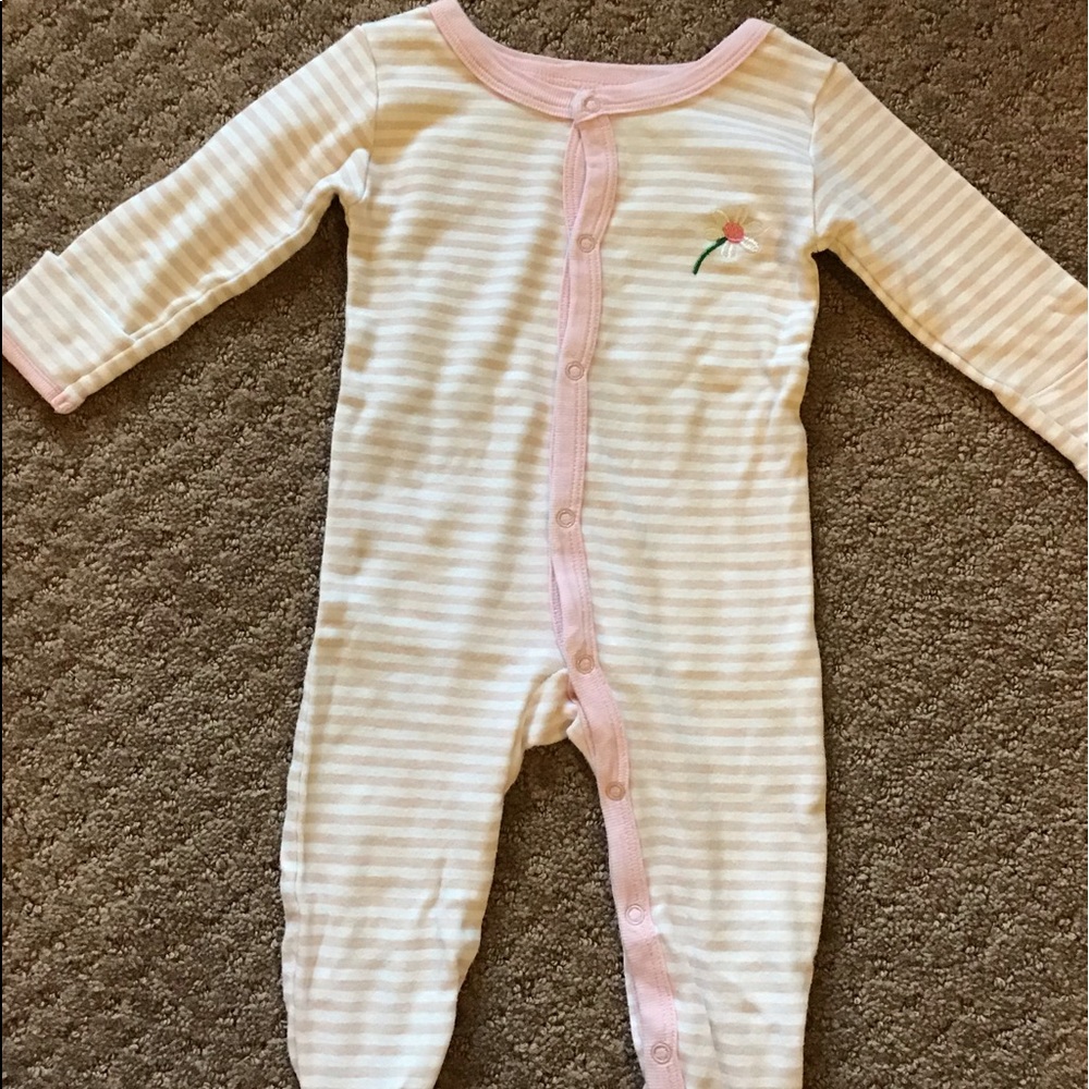 🌷LEVERET SIZE 9 MONTHS ONESIE